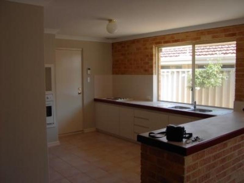 26 Fairpark Rt, Landsdale WA 6065