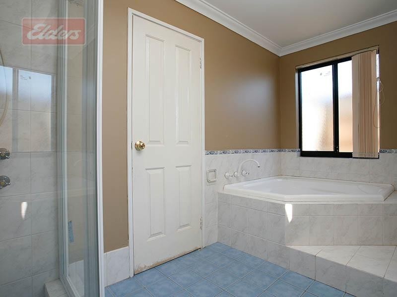 1 Valley Views Drive, Landsdale WA 6065