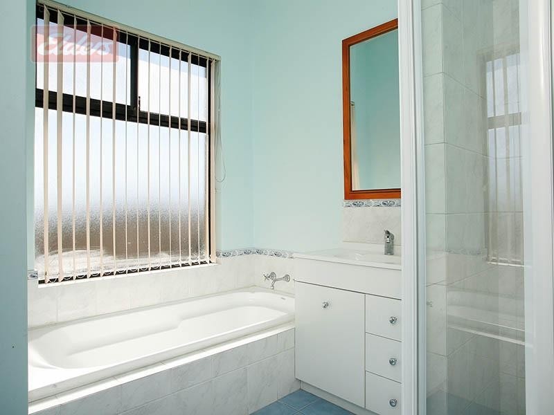 1 Valley Views Drive, Landsdale WA 6065