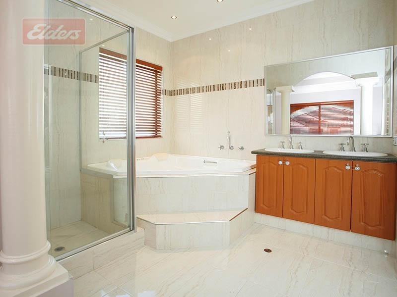 10 Waminda Way, Landsdale WA 6065