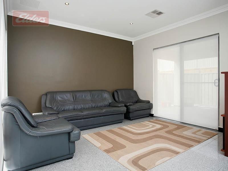 10 Romaine Loop, Darch WA 6065