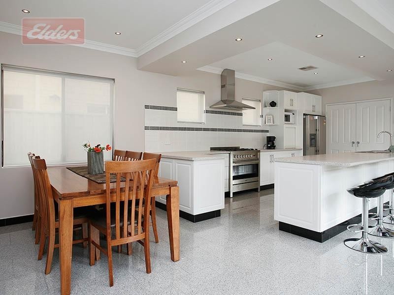 10 Romaine Loop, Darch WA 6065