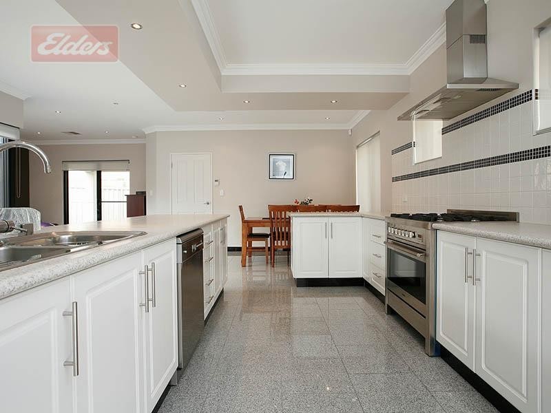 10 Romaine Loop, Darch WA 6065