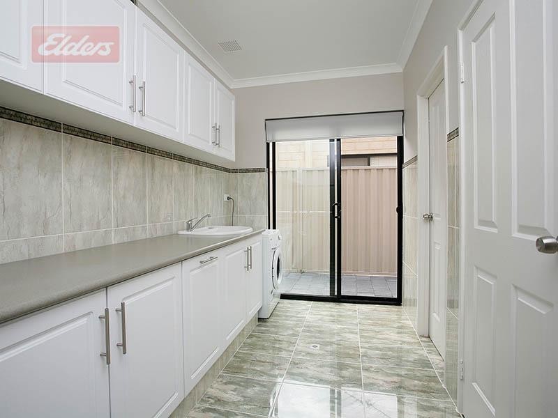 10 Romaine Loop, Darch WA 6065