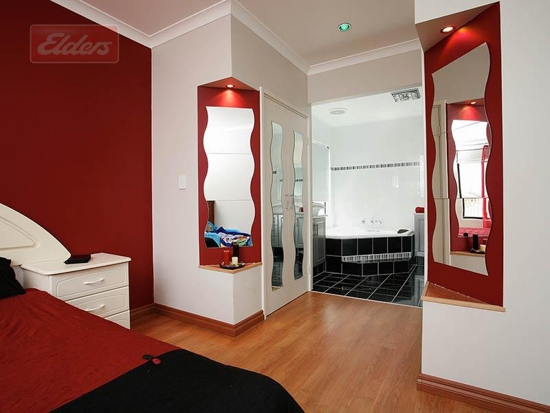 10 Romaine Loop, Darch WA 6065