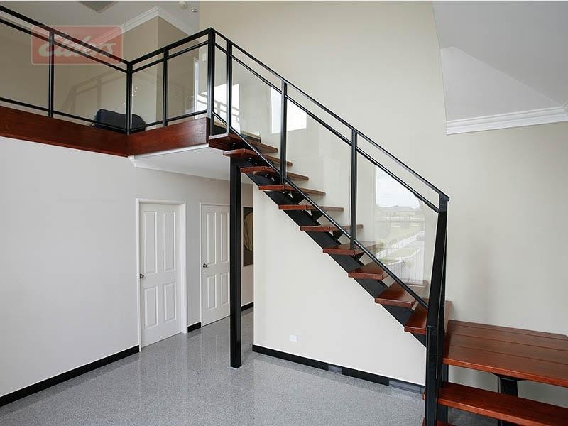 10 Romaine Loop, Darch WA 6065