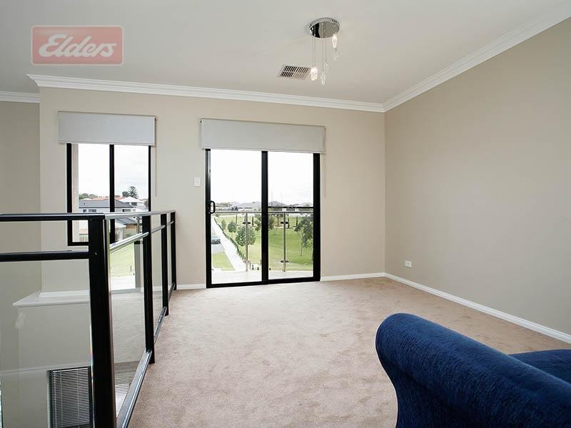 10 Romaine Loop, Darch WA 6065