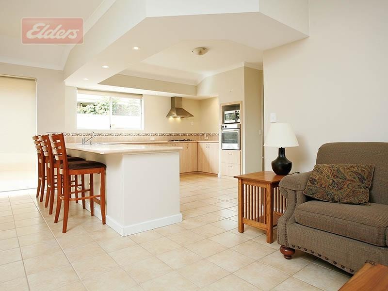 1 Jinkins Way, Madeley WA 6065