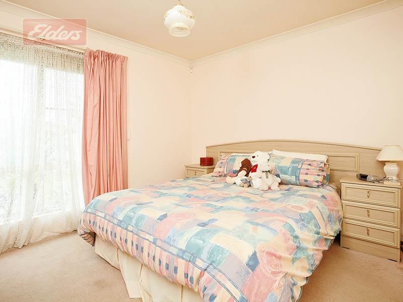 44 Winchester Place, Ballajura WA 6066