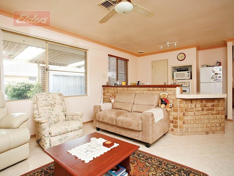 44 Winchester Place, Ballajura WA 6066