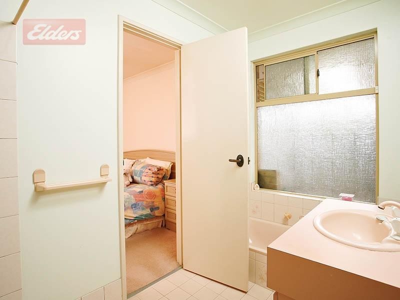 44 Winchester Place, Ballajura WA 6066