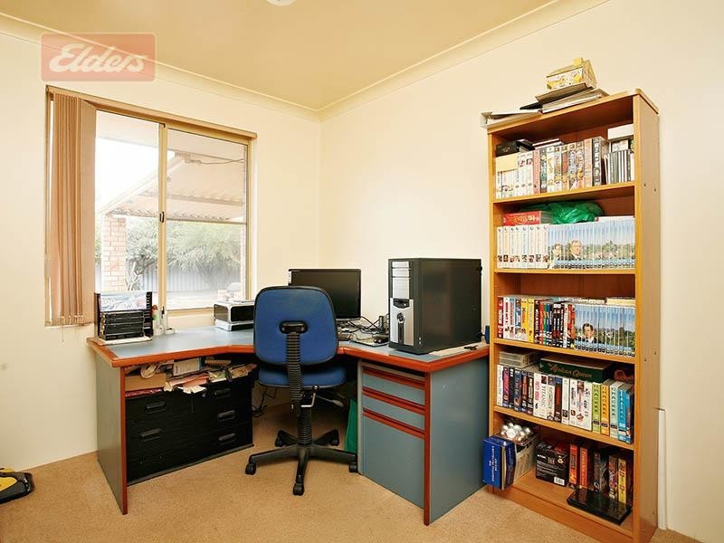 44 Winchester Place, Ballajura WA 6066