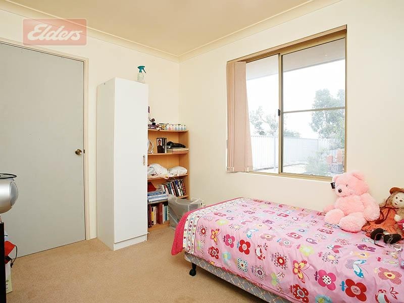 44 Winchester Place, Ballajura WA 6066