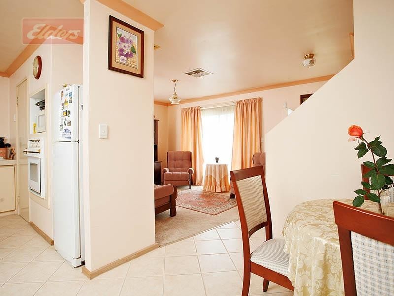 44 Winchester Place, Ballajura WA 6066