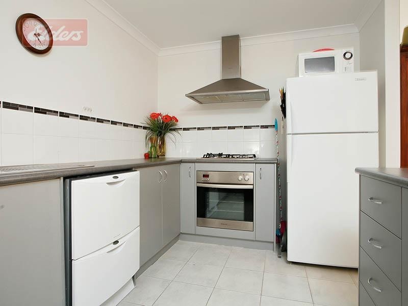 9 Sisley Approach, Tapping WA 6065