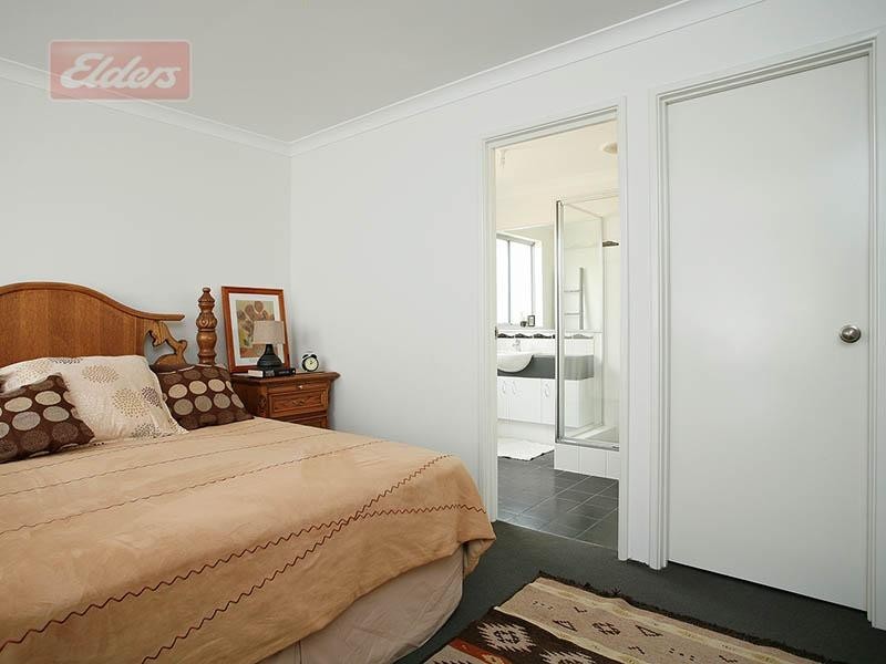 9 Sisley Approach, Tapping WA 6065