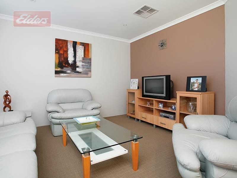 45 Romaine Loop, Darch WA 6065