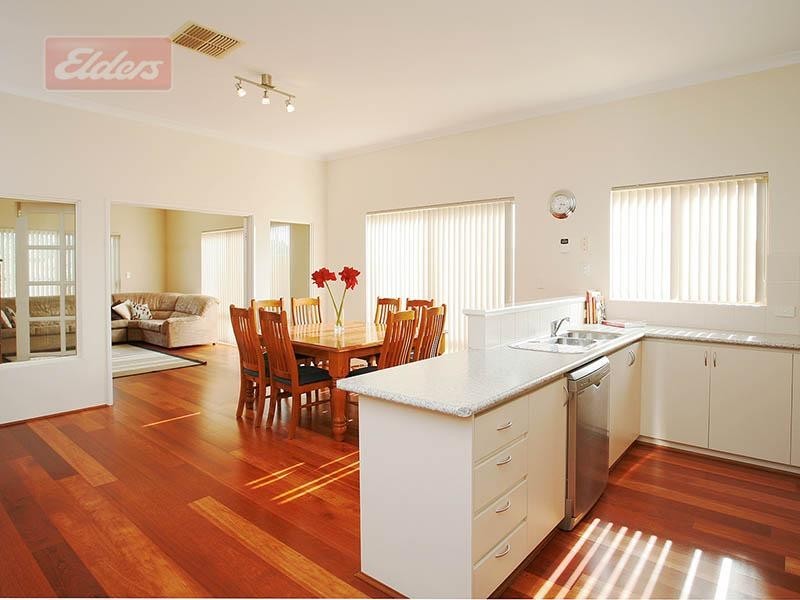 21 Brittain Avenue, Madeley WA 6065