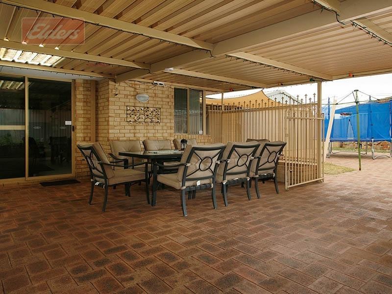 77 Woodward Circle, Marangaroo WA 6064