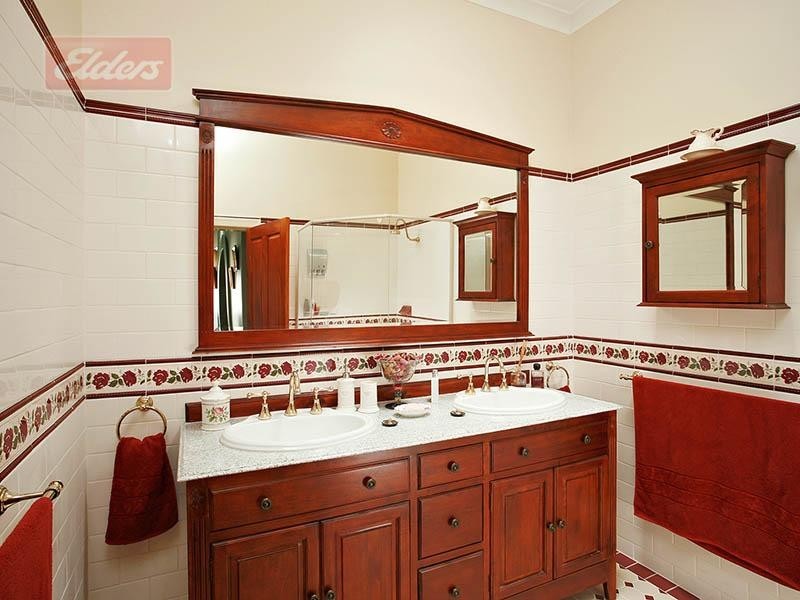 84 Old York Road, Greenmount WA 6056