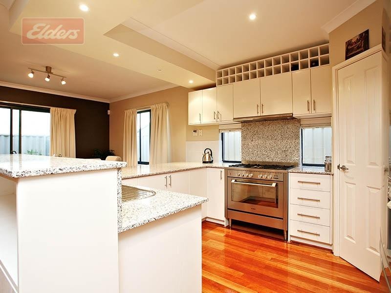 7 Hopper Turn, Madeley WA 6065