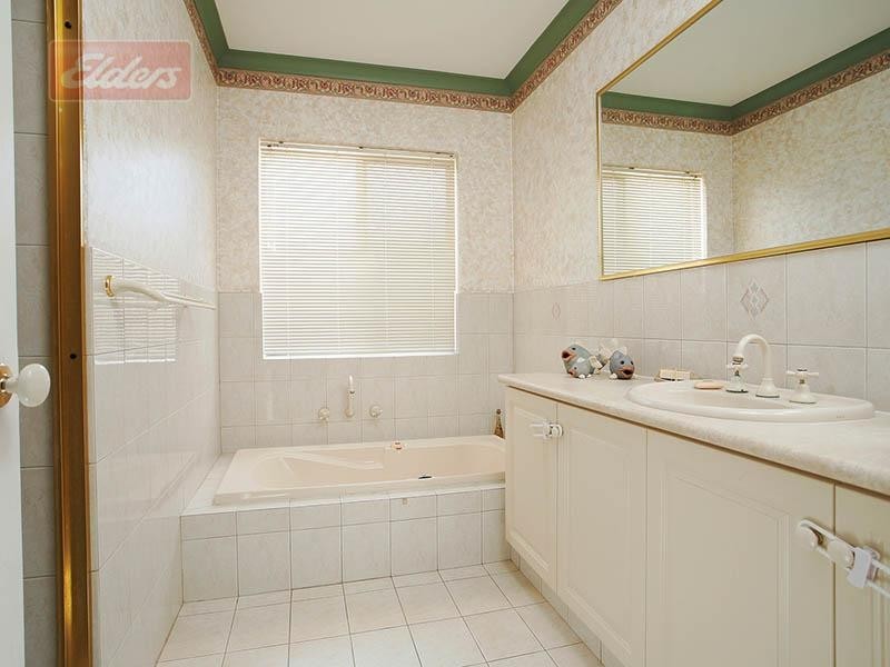 9 Southmead Drive, Landsdale WA 6065