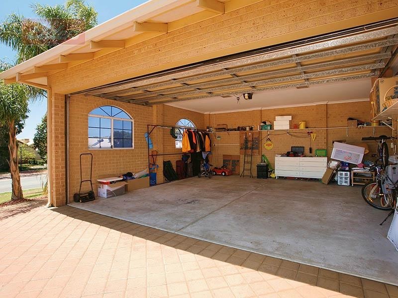 9 Southmead Drive, Landsdale WA 6065