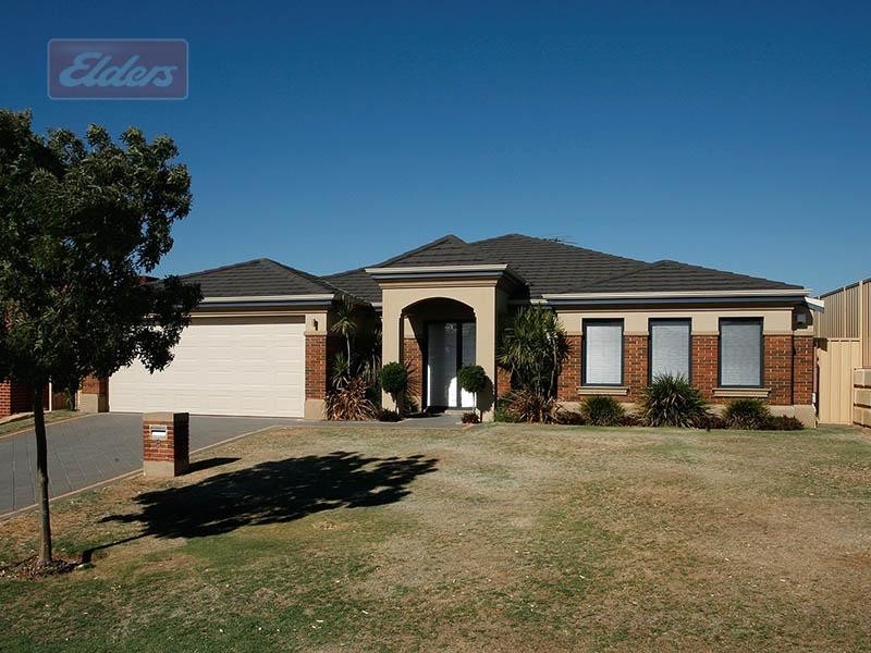 8 Bonfield Drive, Landsdale WA 6065