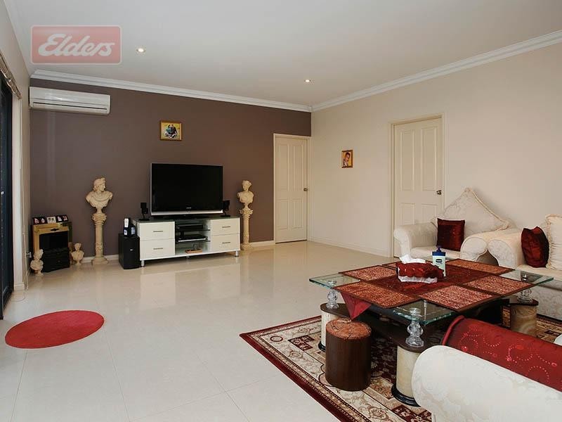 8 Bonfield Drive, Landsdale WA 6065