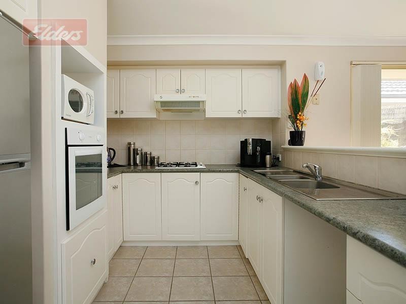 2/1 Brendale Place, Landsdale WA 6065