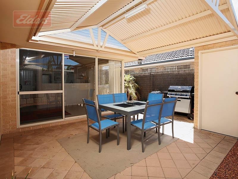 2/1 Brendale Place, Landsdale WA 6065