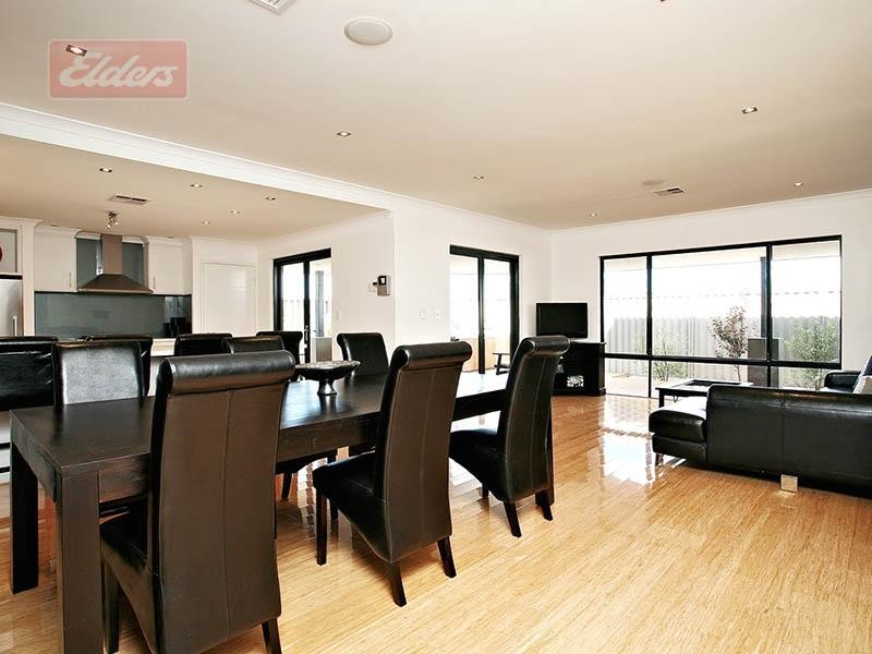 8 Wicklow Circle, Darch WA 6065