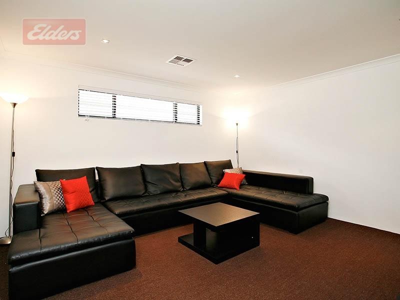 8 Wicklow Circle, Darch WA 6065