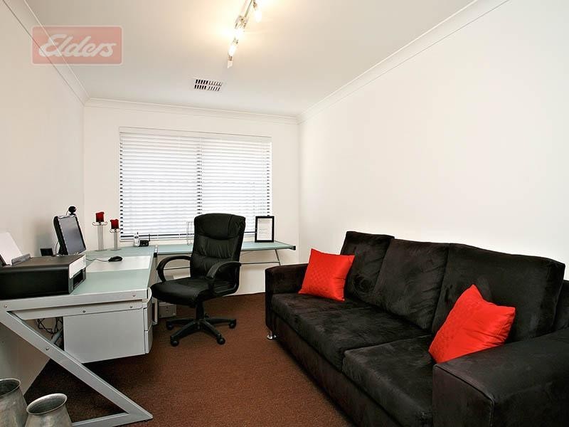 8 Wicklow Circle, Darch WA 6065