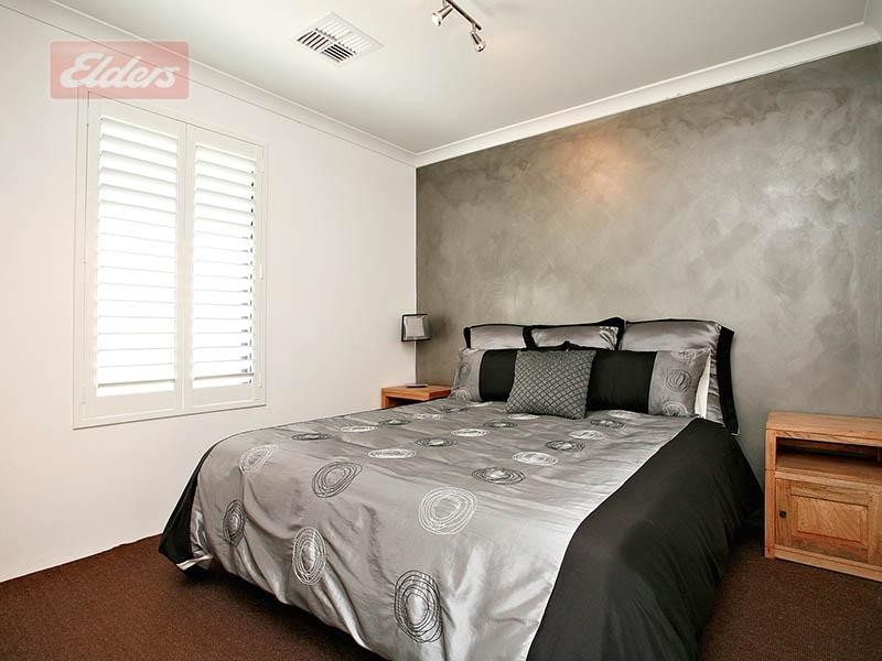 8 Wicklow Circle, Darch WA 6065