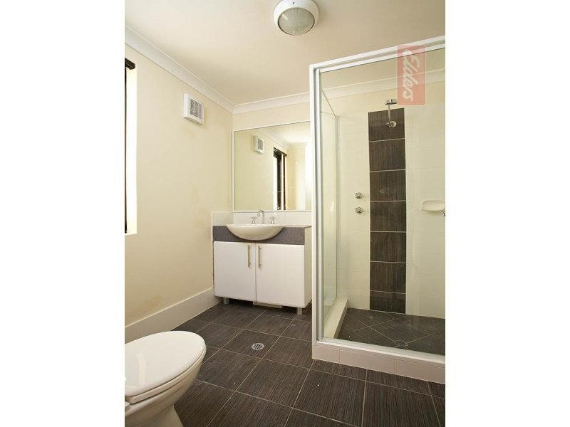 5 Eastleigh Loop, Currambine WA 6028