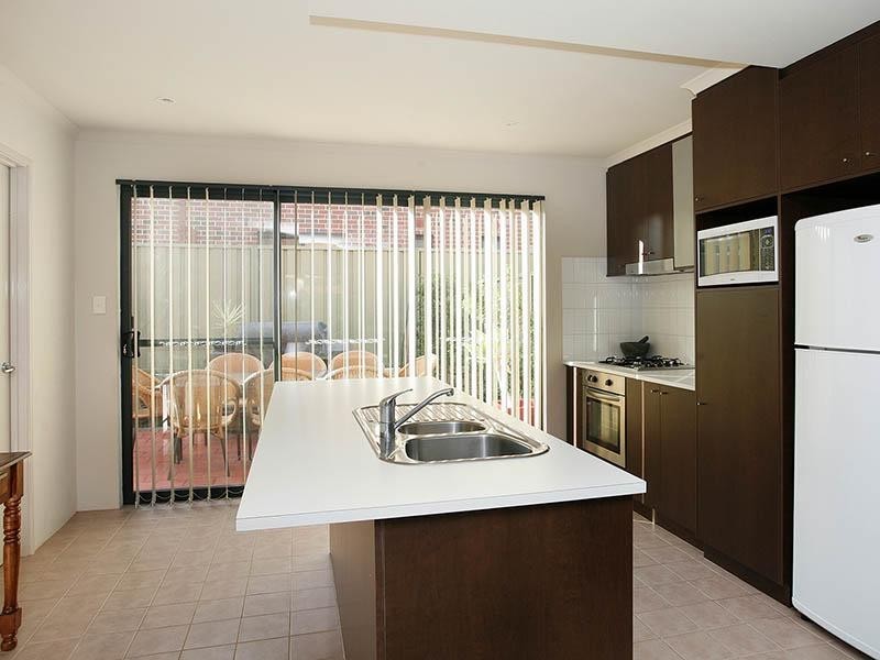 12/40 Hollins Bend, Madeley WA 6065