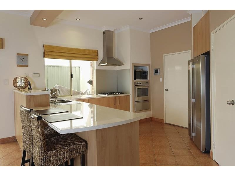 52 Rayner Drive, Landsdale WA 6065