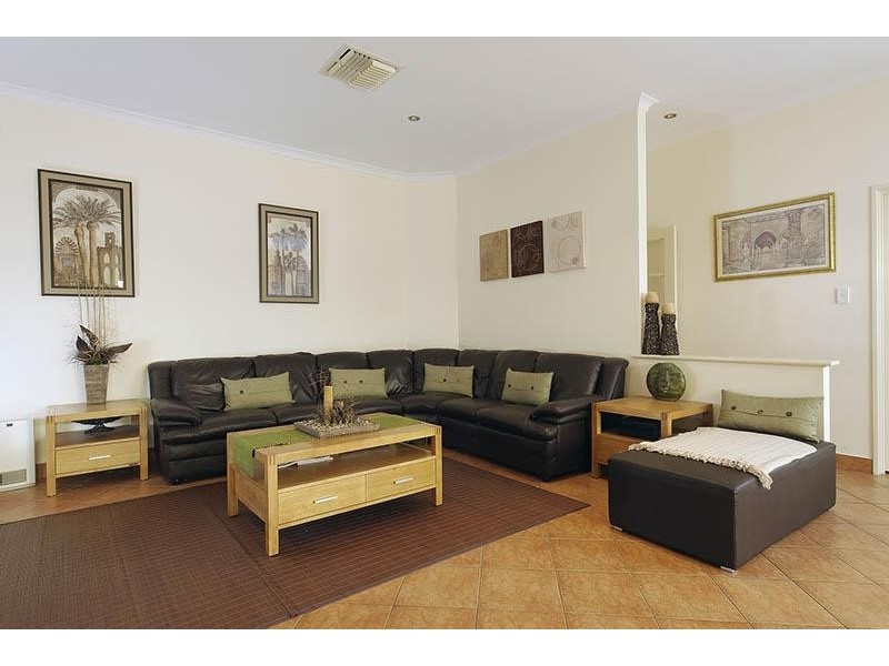 52 Rayner Drive, Landsdale WA 6065