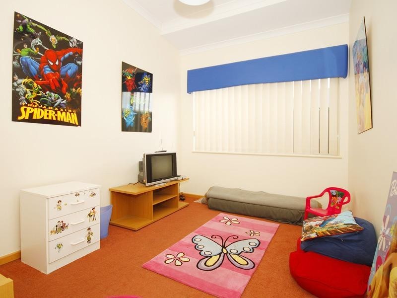 52 Rayner Drive, Landsdale WA 6065