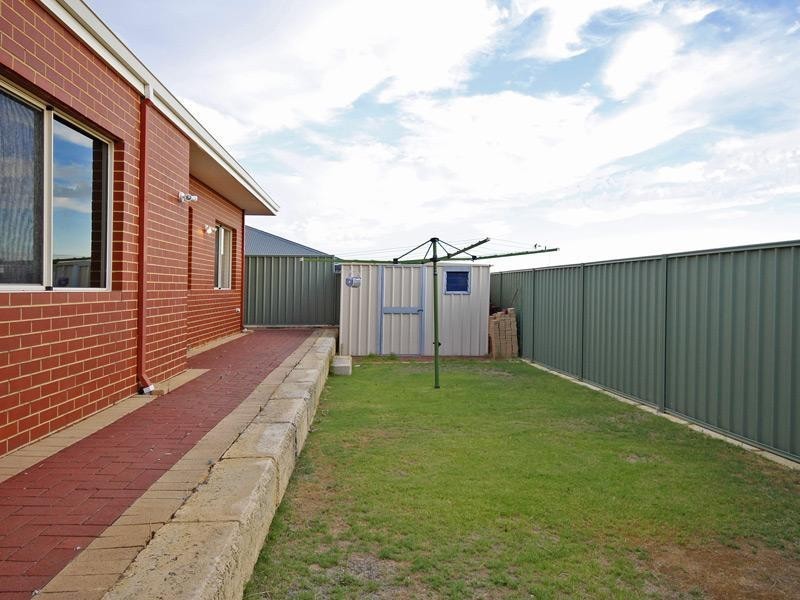 52 Rayner Drive, Landsdale WA 6065