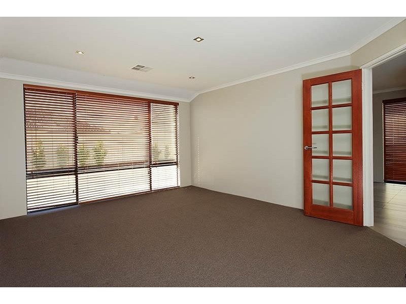 45 Kembla Cirlce, Madeley WA 6065