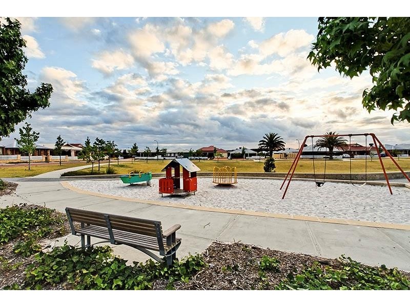 26 Birkett Circle, Ellenbrook WA 6069