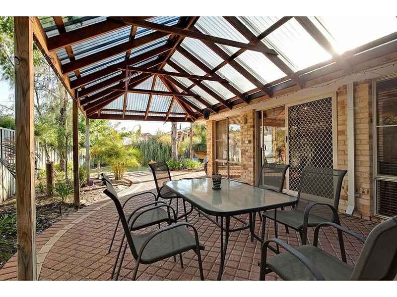 5 Brookway Retreat, Landsdale WA 6065