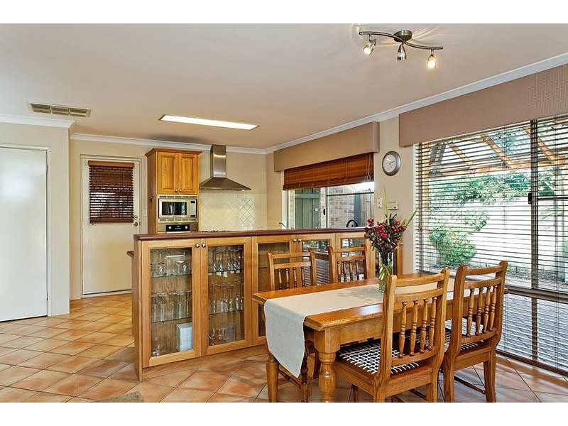 5 Brookway Retreat, Landsdale WA 6065