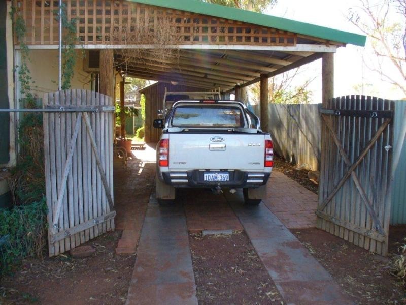 23 Consols Road, Meekatharra WA 6642