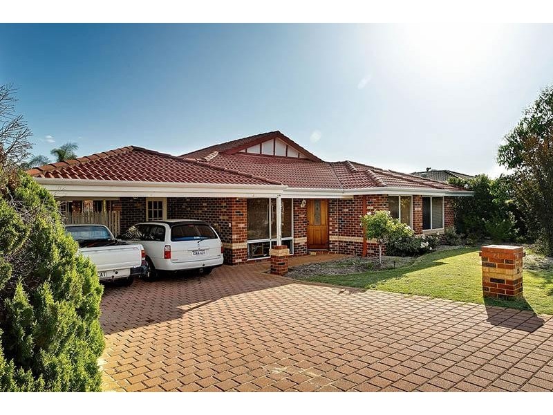 15 Regelia Turn, Ellenbrook WA 6069