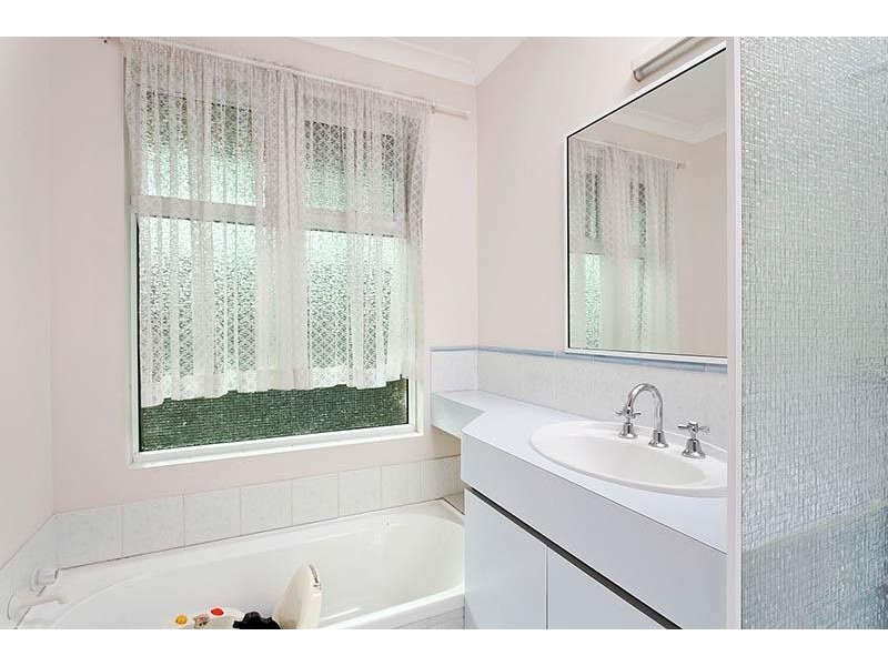 15 Regelia Turn, Ellenbrook WA 6069