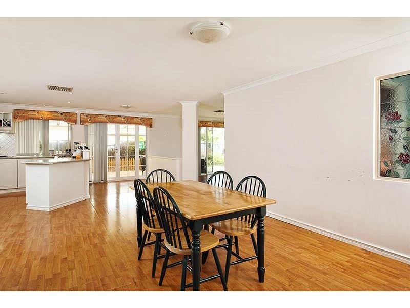 15 Regelia Turn, Ellenbrook WA 6069