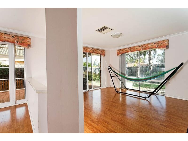 15 Regelia Turn, Ellenbrook WA 6069